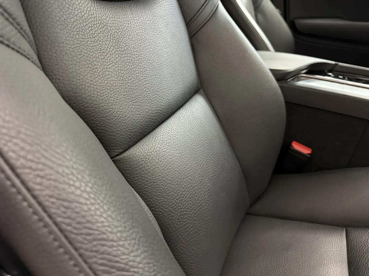 T8 Recharge AWD R-Design PANO/LUCHTVERING/TREKHAAK/SOH 98%/H&K/MEMORY/ZWART LEER/GOOGLE/CARPLAY/ACC/PILOT-ASSIST/20"/PRIVACY/VOLLEDIG VOLVO DEALER HISTORIE