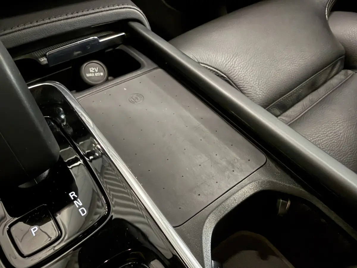 T8 Recharge AWD R-Design PANO/LUCHTVERING/TREKHAAK/SOH 98%/H&K/MEMORY/ZWART LEER/GOOGLE/CARPLAY/ACC/PILOT-ASSIST/20"/PRIVACY/VOLLEDIG VOLVO DEALER HISTORIE