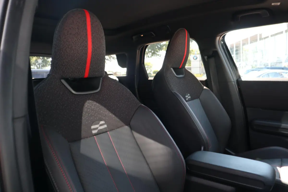 C | John Cooper Works uitvoering + Pakket L