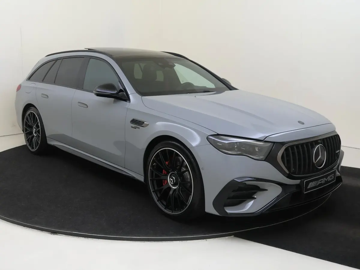 AMG 53 4MATIC+ / Premium Plus/ SUPERSCREEN/ DYNAMIC PLUS/ Panoramadak/ Night 1+2/ Rijassistentie/ Stoelverwarming v+a/ 21 inch/ Carbon Zéér compleet!