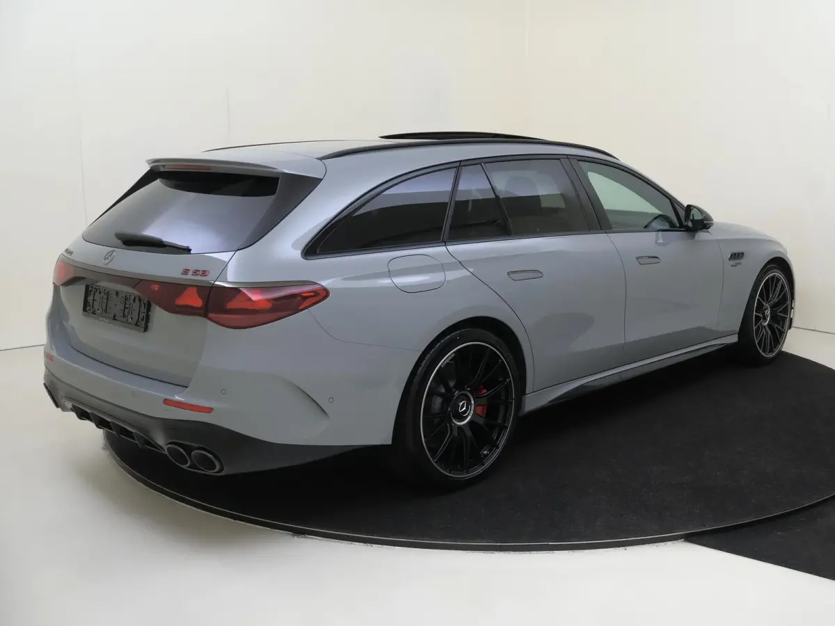 AMG 53 4MATIC+ / Premium Plus/ SUPERSCREEN/ DYNAMIC PLUS/ Panoramadak/ Night 1+2/ Rijassistentie/ Stoelverwarming v+a/ 21 inch/ Carbon Zéér compleet!