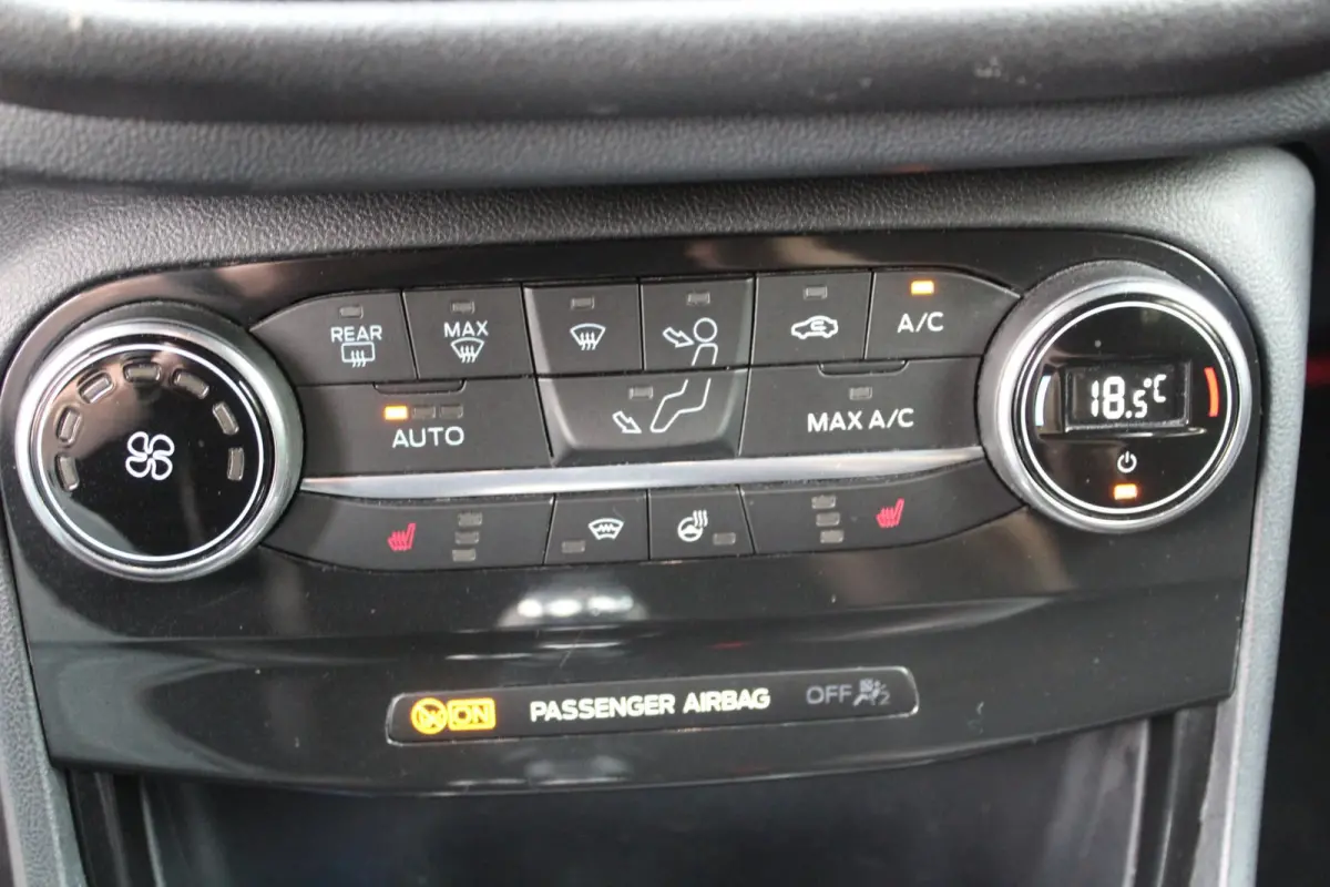 1.0 EcoBoost ST-Line X 125PK | Parkeercamera | Cruise Control | Stoelverwarming | Climate Control