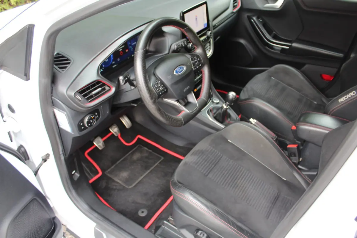 1.0 EcoBoost ST-Line X 125PK | Parkeercamera | Cruise Control | Stoelverwarming | Climate Control