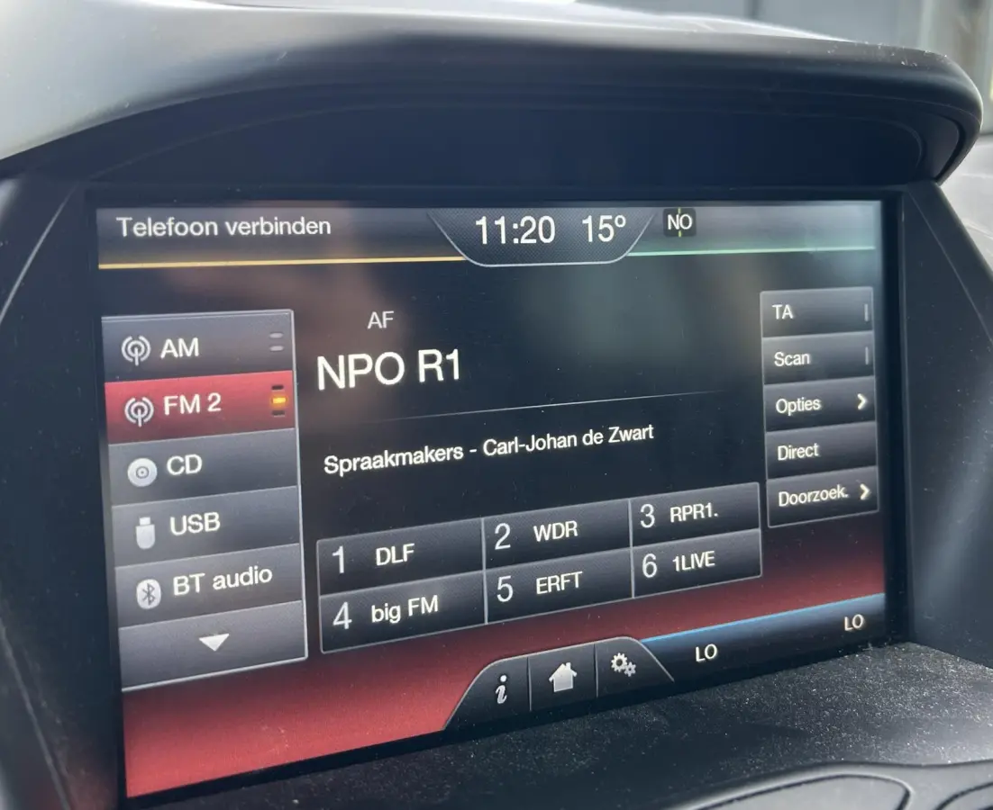 1.5 Titanium Styling Pack 150PK | Nette Staat! | Trekhaak | Parkeersensoren Voor en Achter | Navigatie | Stoelverwarming | Climate Control | 2 Sleutels | Voorruitverwarming | Cruise Control 