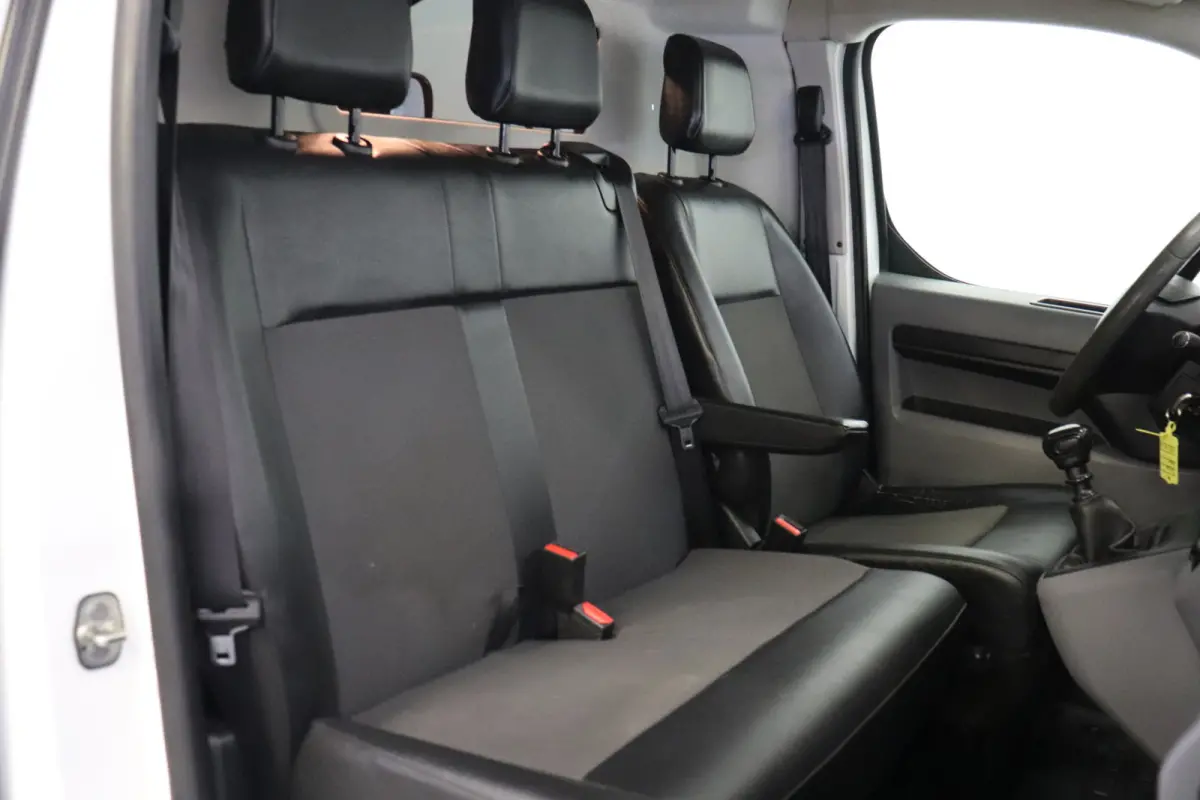 1.5 BlueHDI L2 EURO 6 - Airco - Cruise - PDC - €10.950,- Excl.