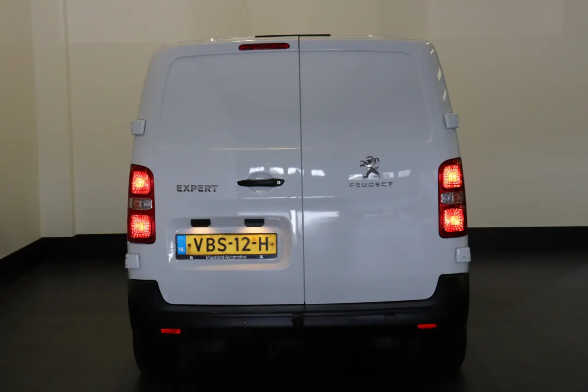 1.5 BlueHDI L2 EURO 6 - Airco - Cruise - PDC - €10.950,- Excl.
