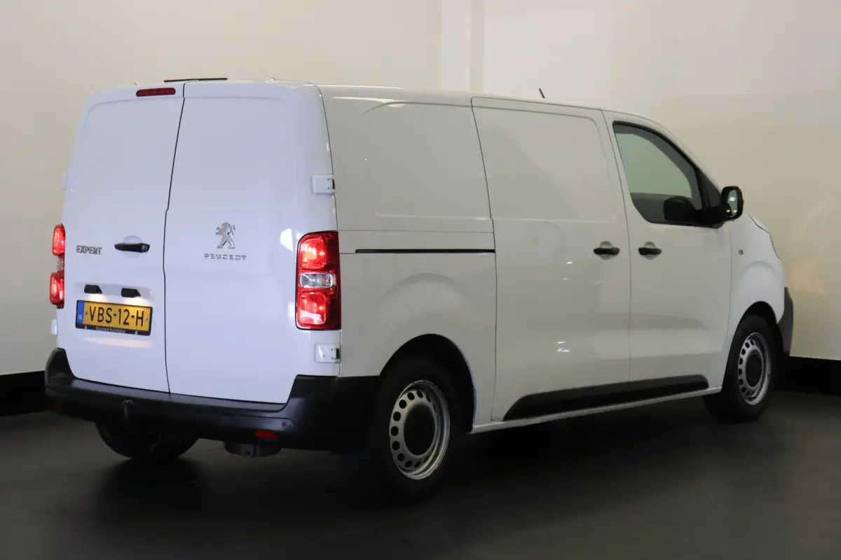 1.5 BlueHDI L2 EURO 6 - Airco - Cruise - PDC - €10.950,- Excl.