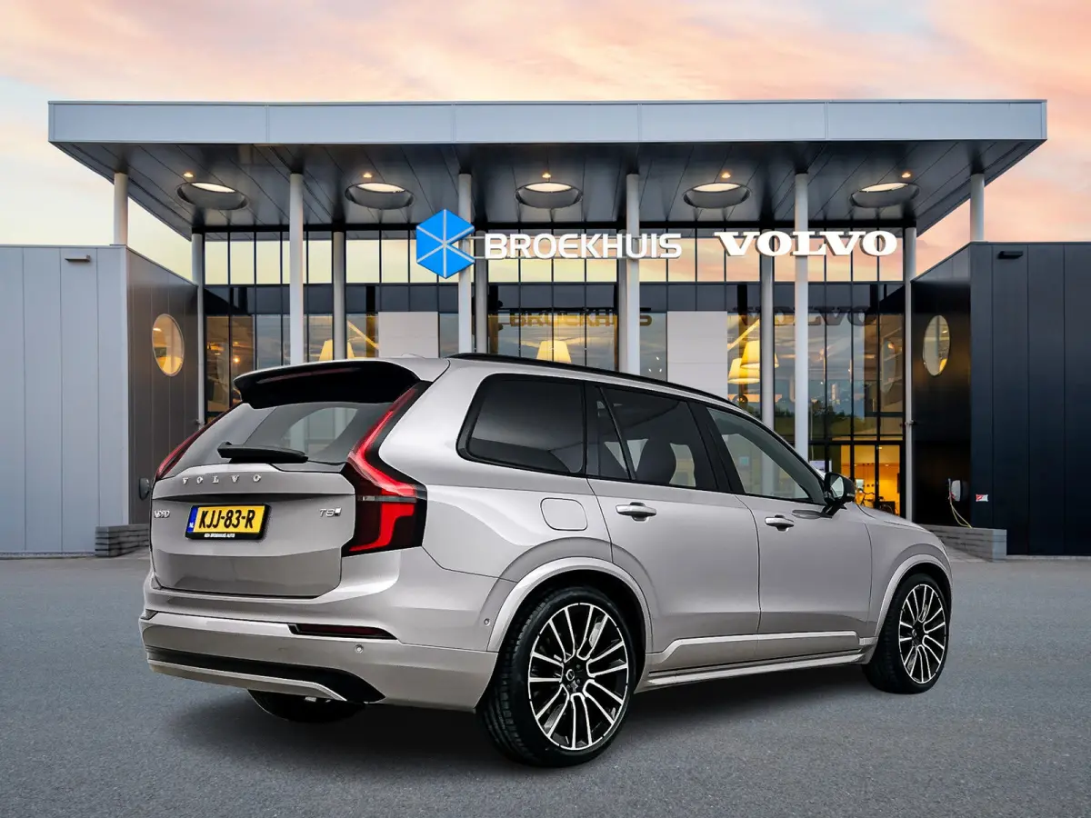 T8 Ultra Dark Executive Edition | 22" | Gelaagd & Getint Glas | Geintegreerd kinderzitje | Luchtvering | Geventileerd Nappa | Bowers & Wilkins | Stoelmassage | Panoramadak | Head-Up | 360 Ca