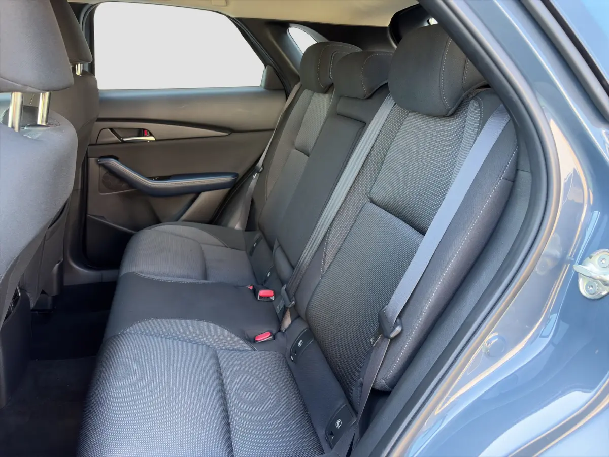2.0 180pk SkyActiv-X M Hybrid Comfort | Trekhaak | Camera | Climate controle | Adaptive cruise controle | Dodehoek detectie | Elektrische achterklep | Keyless entry | Sensoren voor en achter