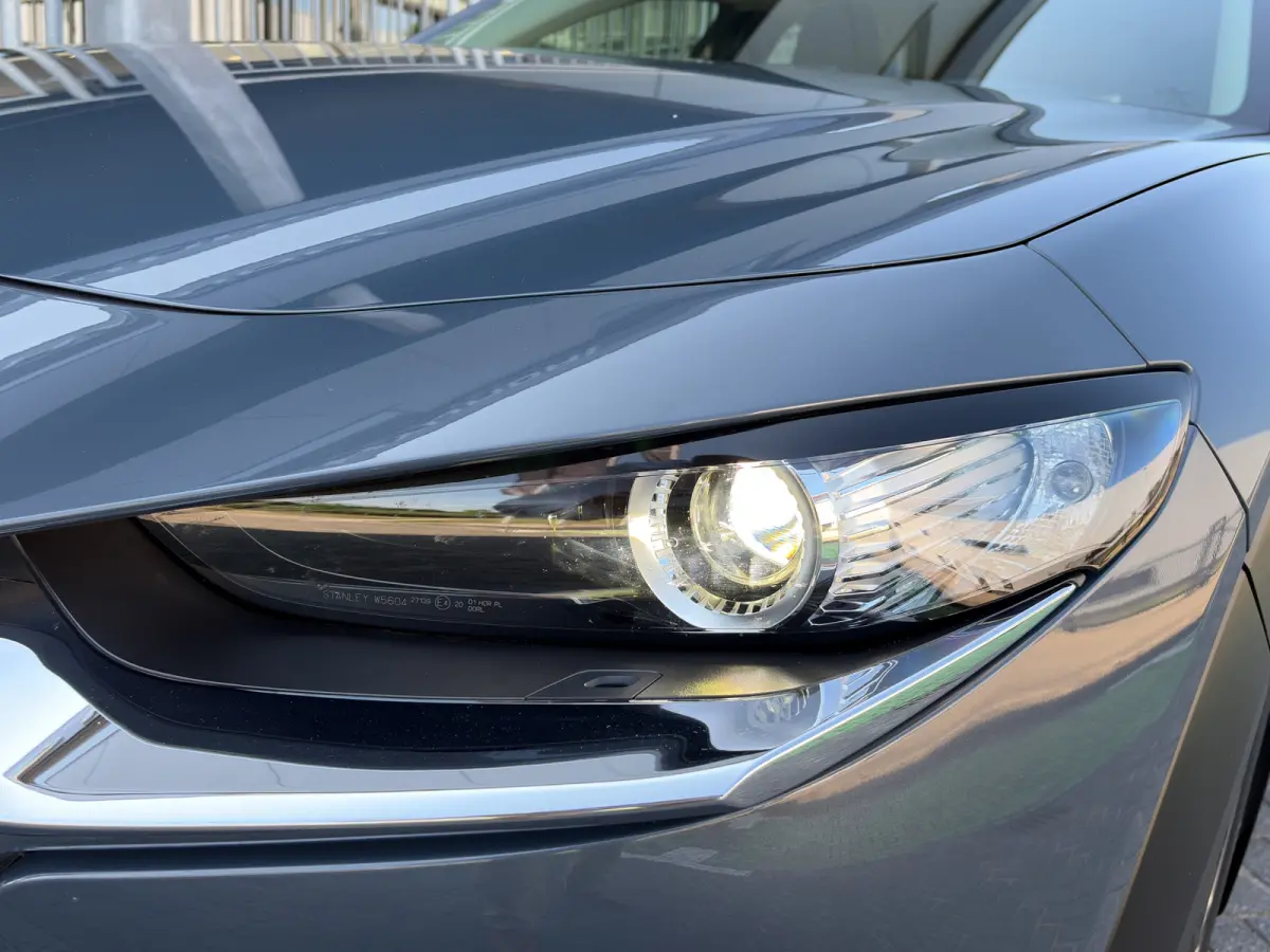 2.0 180pk SkyActiv-X M Hybrid Comfort | Trekhaak | Camera | Climate controle | Adaptive cruise controle | Dodehoek detectie | Elektrische achterklep | Keyless entry | Sensoren voor en achter