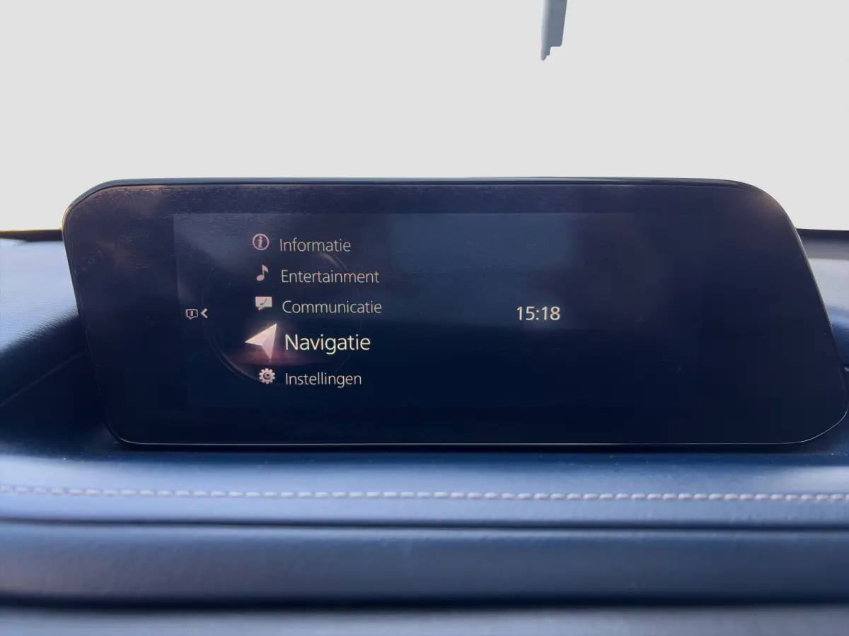 2.0 180pk SkyActiv-X M Hybrid Comfort | Trekhaak | Camera | Climate controle | Adaptive cruise controle | Dodehoek detectie | Elektrische achterklep | Keyless entry | Sensoren voor en achter