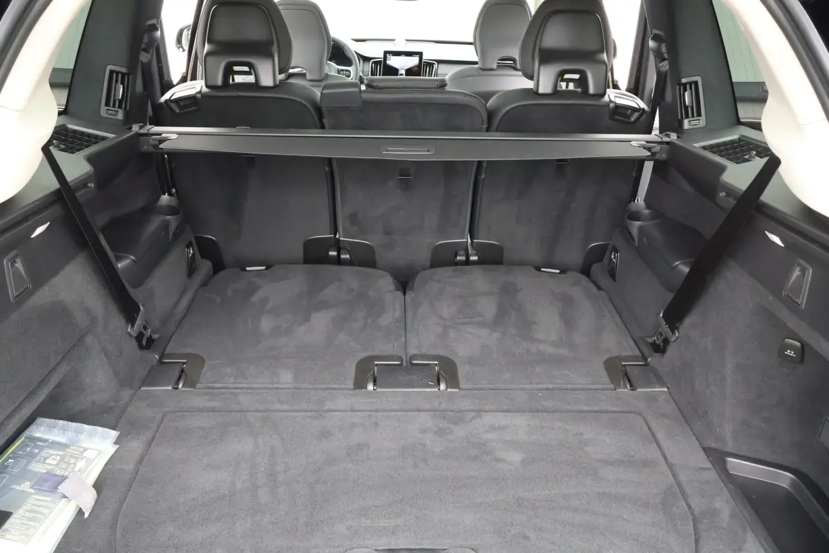 T8 Ultra Black Edition | B&W | Massage | Luchtvering | Trekhaak |