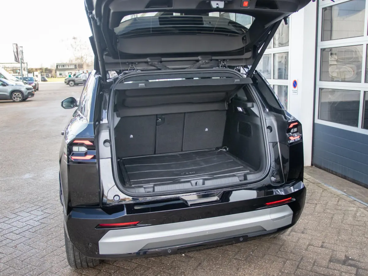 First Edition 74 kWh | Actieprijs | Adapt. Cruise | Camera | Carplay | 20" | Elektr. A-Klep | Navi | Winter Pack | Schuif/Kanteldak | Premium Pack | Conv. Pack | Warmtepomp