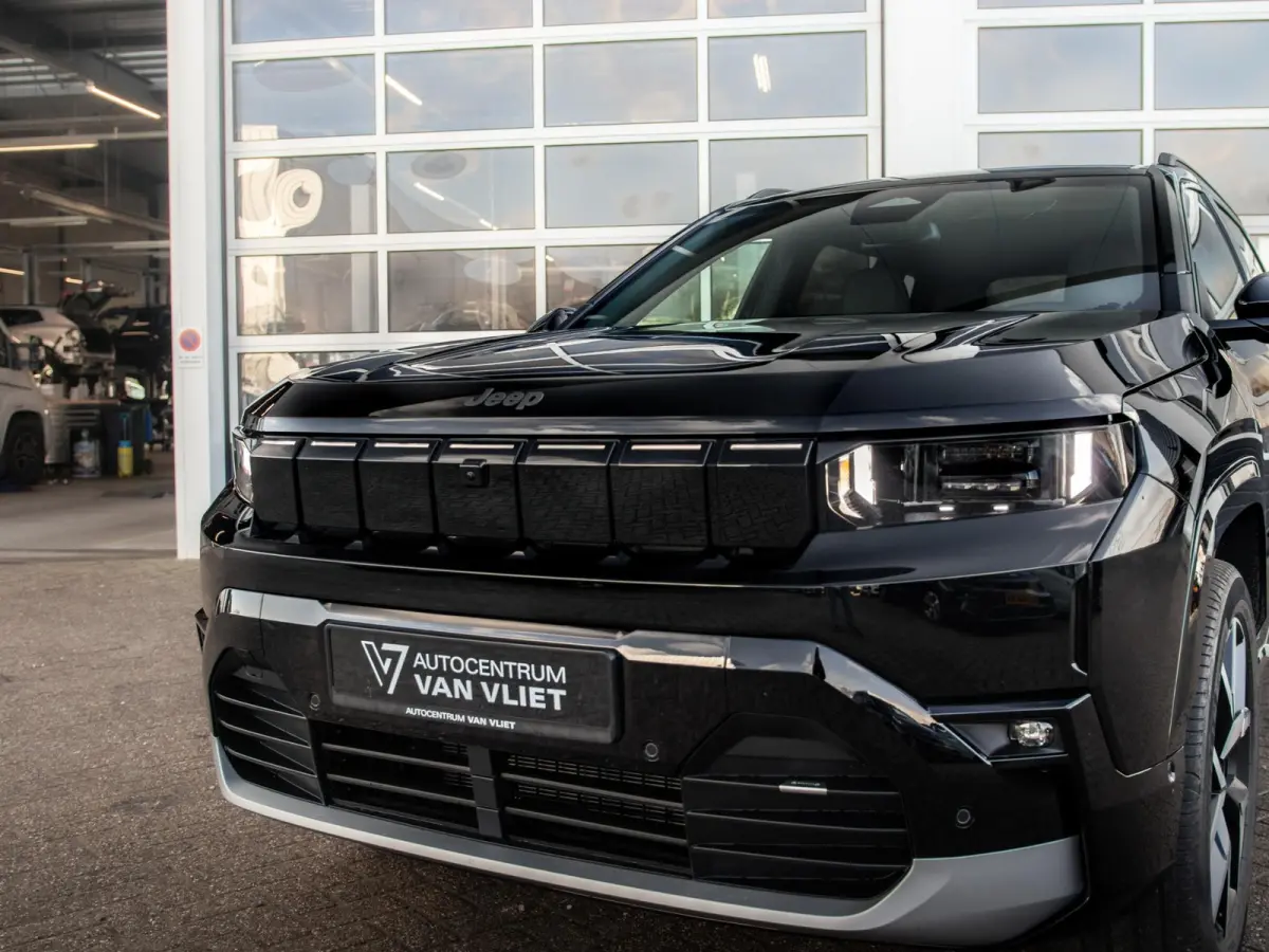First Edition 74 kWh | Actieprijs | Adapt. Cruise | Camera | Carplay | 20" | Elektr. A-Klep | Navi | Winter Pack | Schuif/Kanteldak | Premium Pack | Conv. Pack | Warmtepomp