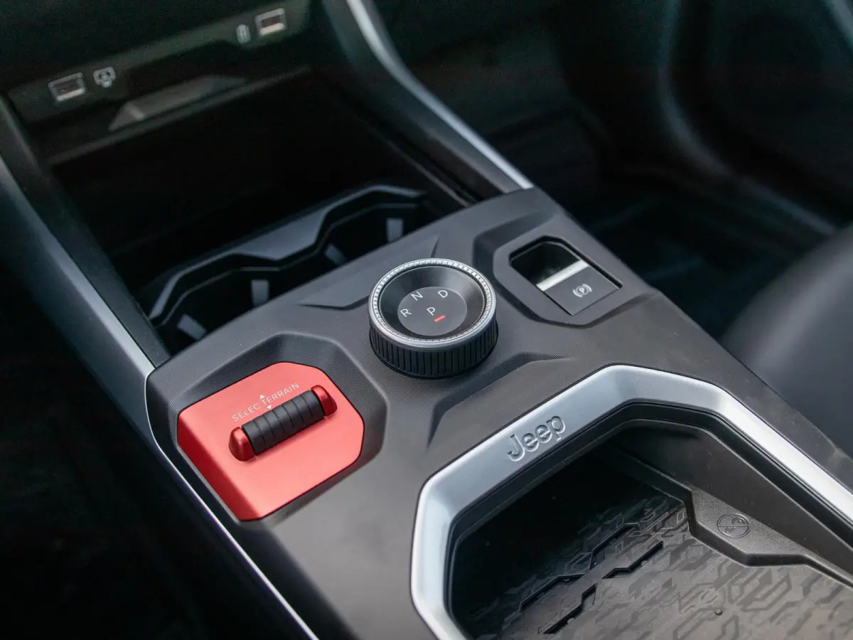 First Edition 74 kWh | Actieprijs | Adapt. Cruise | Camera | Carplay | 20" | Elektr. A-Klep | Navi | Winter Pack | Schuif/Kanteldak | Premium Pack | Conv. Pack | Warmtepomp