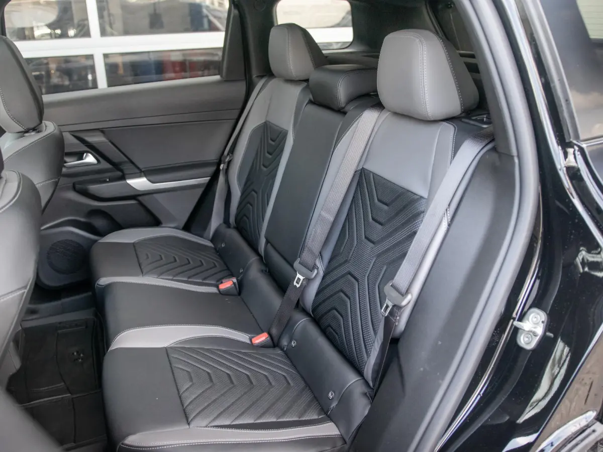 First Edition 74 kWh | Actieprijs | Adapt. Cruise | Camera | Carplay | 20" | Elektr. A-Klep | Navi | Winter Pack | Schuif/Kanteldak | Premium Pack | Conv. Pack | Warmtepomp