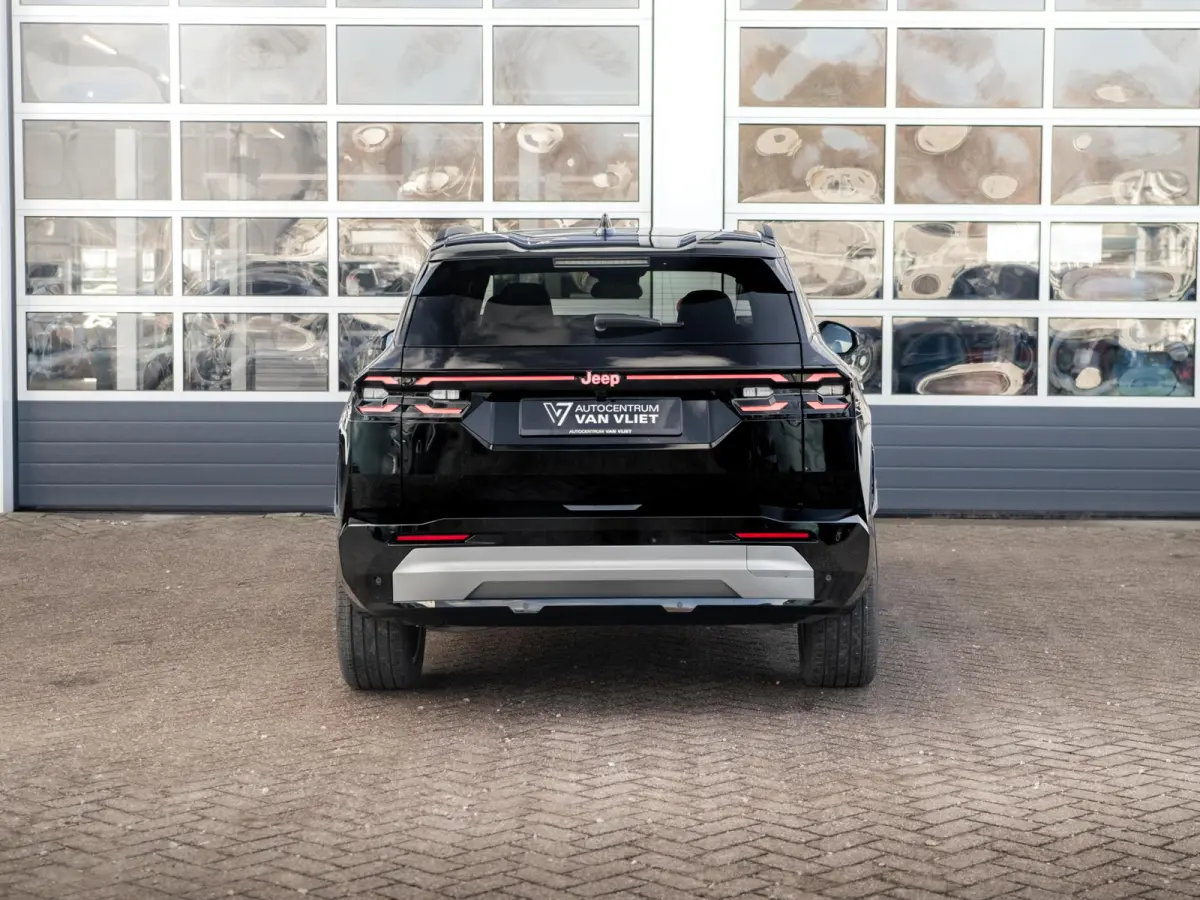First Edition 74 kWh | Actieprijs | Adapt. Cruise | Camera | Carplay | 20" | Elektr. A-Klep | Navi | Winter Pack | Schuif/Kanteldak | Premium Pack | Conv. Pack | Warmtepomp