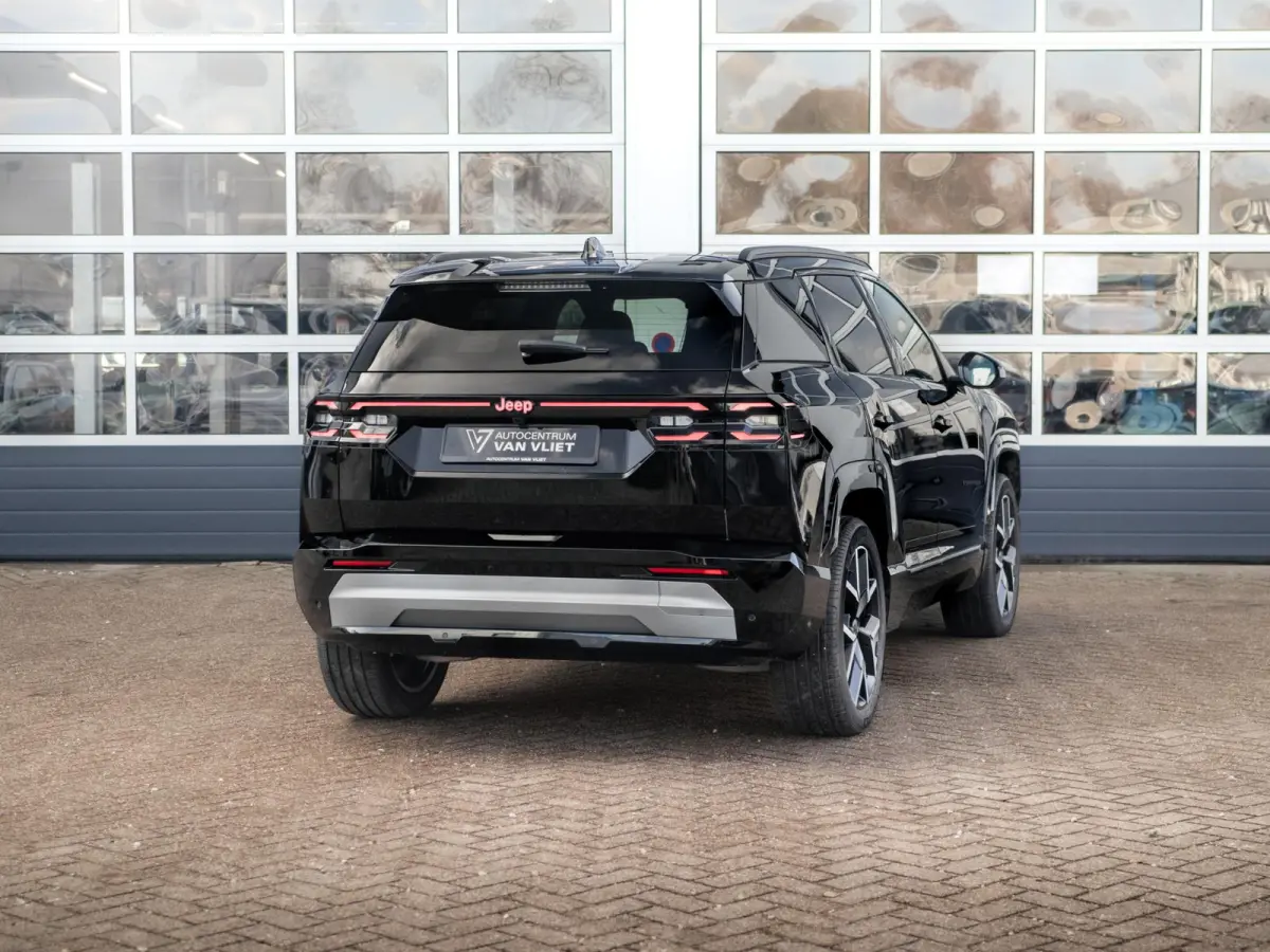 First Edition 74 kWh | Actieprijs | Adapt. Cruise | Camera | Carplay | 20" | Elektr. A-Klep | Navi | Winter Pack | Schuif/Kanteldak | Premium Pack | Conv. Pack | Warmtepomp