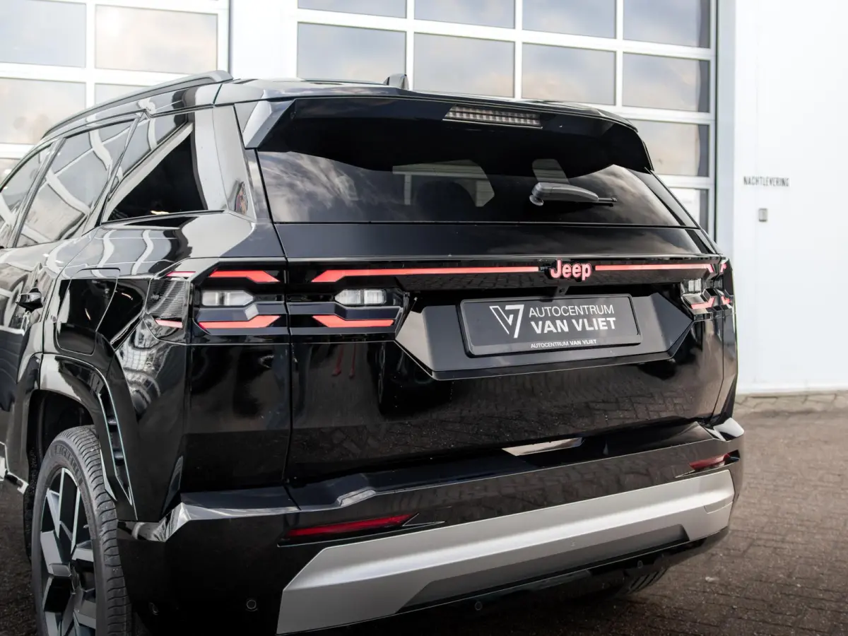 First Edition 74 kWh | Actieprijs | Adapt. Cruise | Camera | Carplay | 20" | Elektr. A-Klep | Navi | Winter Pack | Schuif/Kanteldak | Premium Pack | Conv. Pack | Warmtepomp