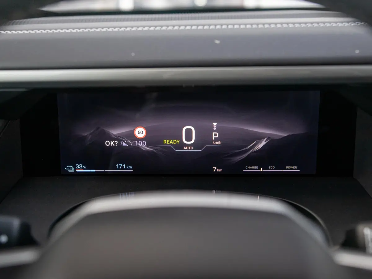 First Edition 74 kWh | Actieprijs | Adapt. Cruise | Camera | Carplay | 20" | Elektr. A-Klep | Navi | Winter Pack | Schuif/Kanteldak | Premium Pack | Conv. Pack | Warmtepomp