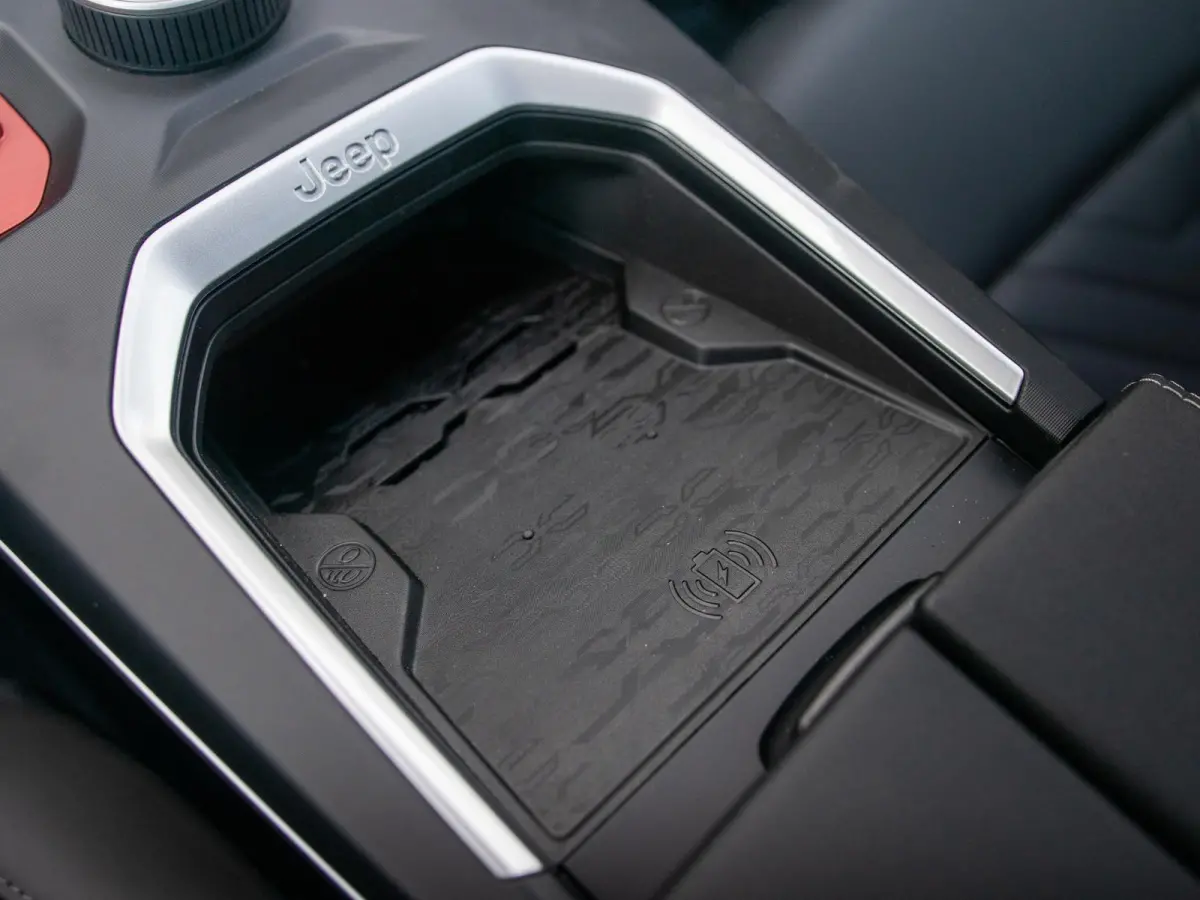First Edition 74 kWh | Actieprijs | Adapt. Cruise | Camera | Carplay | 20" | Elektr. A-Klep | Navi | Winter Pack | Schuif/Kanteldak | Premium Pack | Conv. Pack | Warmtepomp
