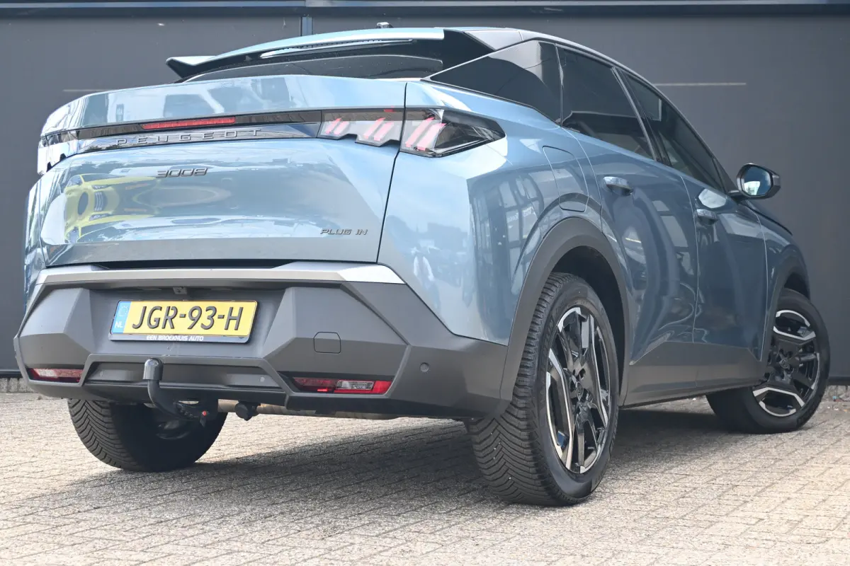 1.6 plug-in Hybrid 195 Allure Tot 8 jaar Garantie! | Afn. Trekhaak | 7,4kW Lader | AllSeason | Navigatie | Achteruitrijcamera | Keyless-Entry | !!