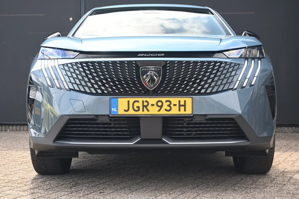 1.6 plug-in Hybrid 195 Allure Tot 8 jaar Garantie! | Afn. Trekhaak | 7,4kW Lader | AllSeason | Navigatie | Achteruitrijcamera | Keyless-Entry | !!