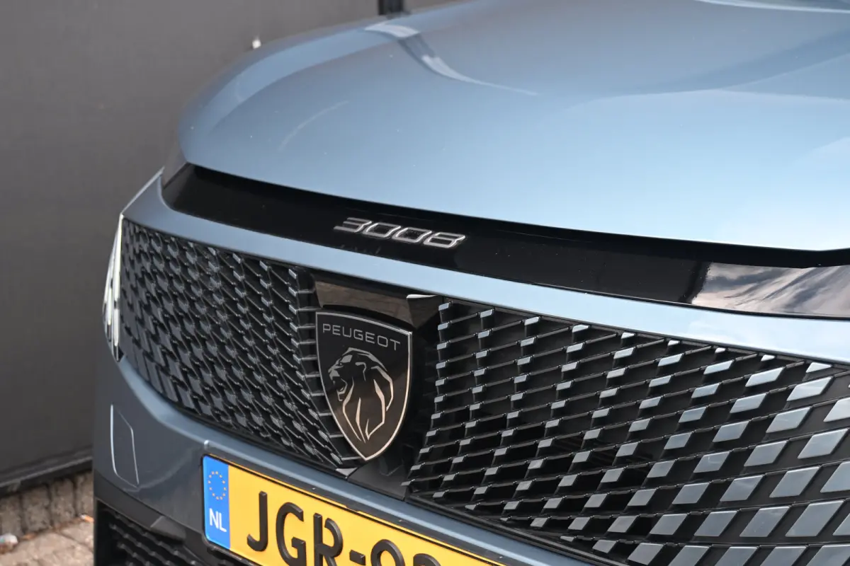 1.6 plug-in Hybrid 195 Allure Tot 8 jaar Garantie! | Afn. Trekhaak | 7,4kW Lader | AllSeason | Navigatie | Achteruitrijcamera | Keyless-Entry | !!