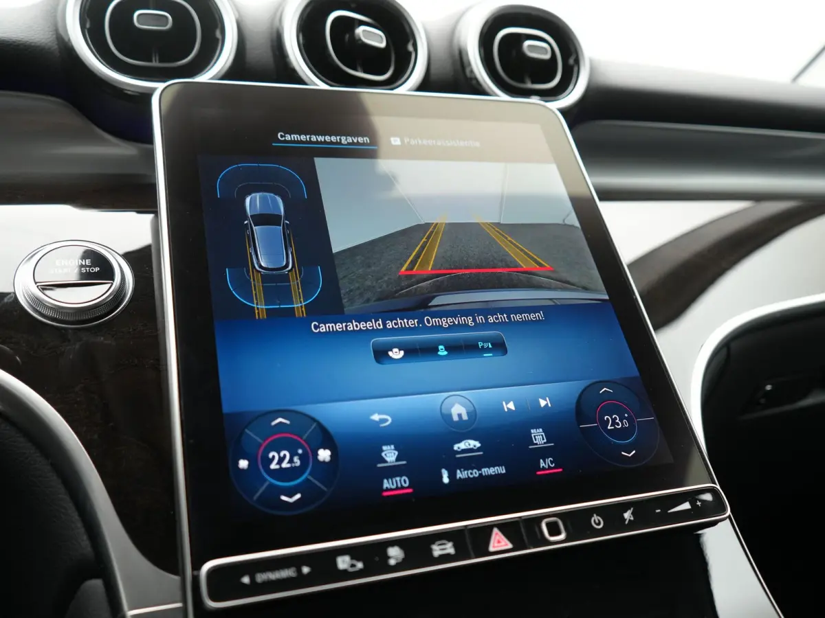 4MATIC Avantgarde PHEV 313pk Dealer O.H. | Adaptive Cruise | Camera | Digital LED | Sportstoelen Memory & Verwarmd | Stuur Verwarmd | Sfeerverlichting | Apple Carplay | Blis | Navigatie | MB