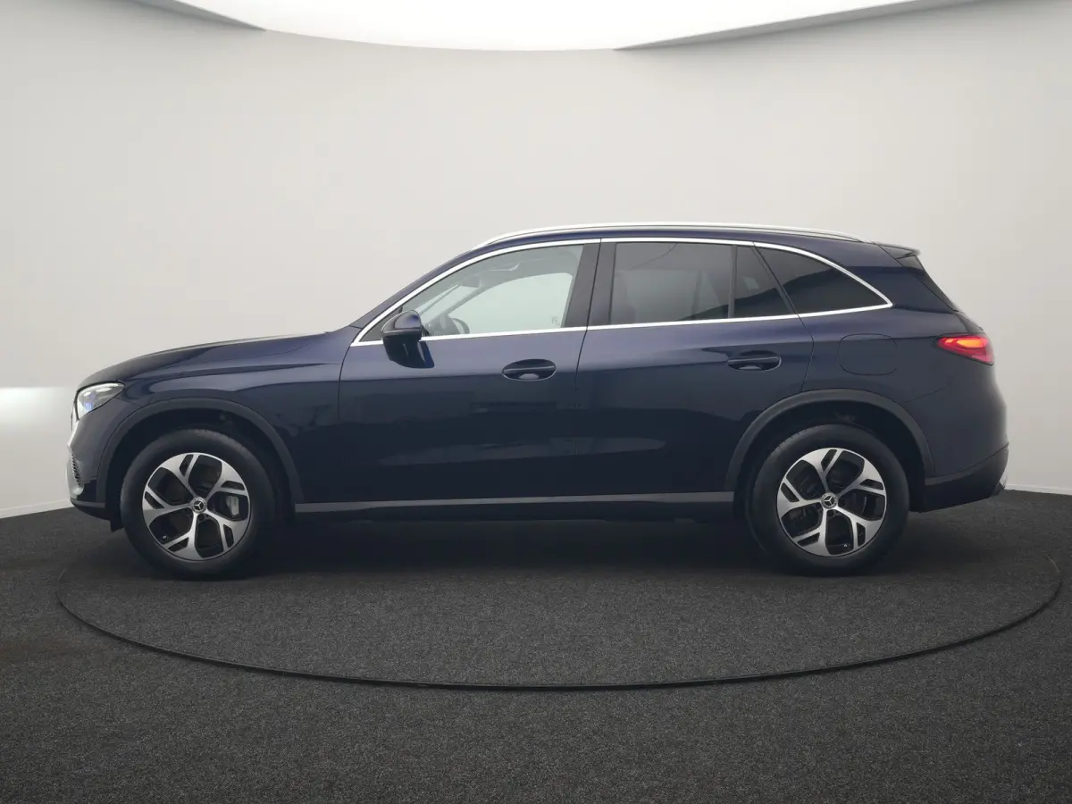 4MATIC Avantgarde PHEV 313pk Dealer O.H. | Adaptive Cruise | Camera | Digital LED | Sportstoelen Memory & Verwarmd | Stuur Verwarmd | Sfeerverlichting | Apple Carplay | Blis | Navigatie | MB