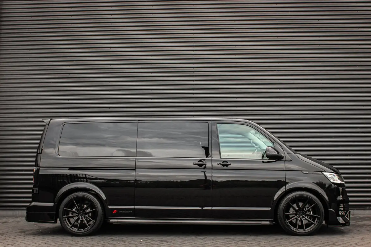 2.0 TDI L2H1 204PK BULLI DC DUBBEL CABINE / LEIGHTONVANS BODYKIT / FULL OPTIONS / LEDER / FULL BLACK /APPLE