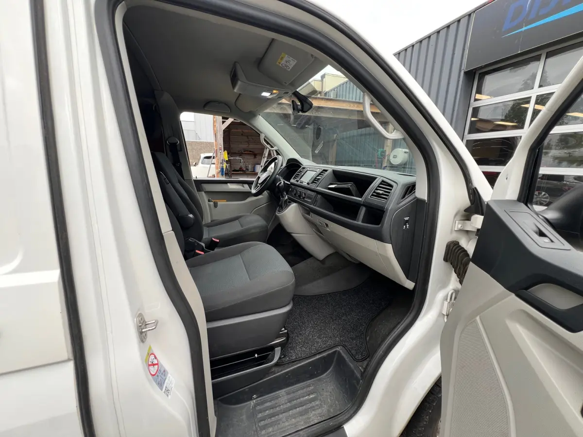 2.0 TDI L2H1 DC Trendline Automaat – Werkbus – 220V – Euro 6 – NAP – Trekhaak