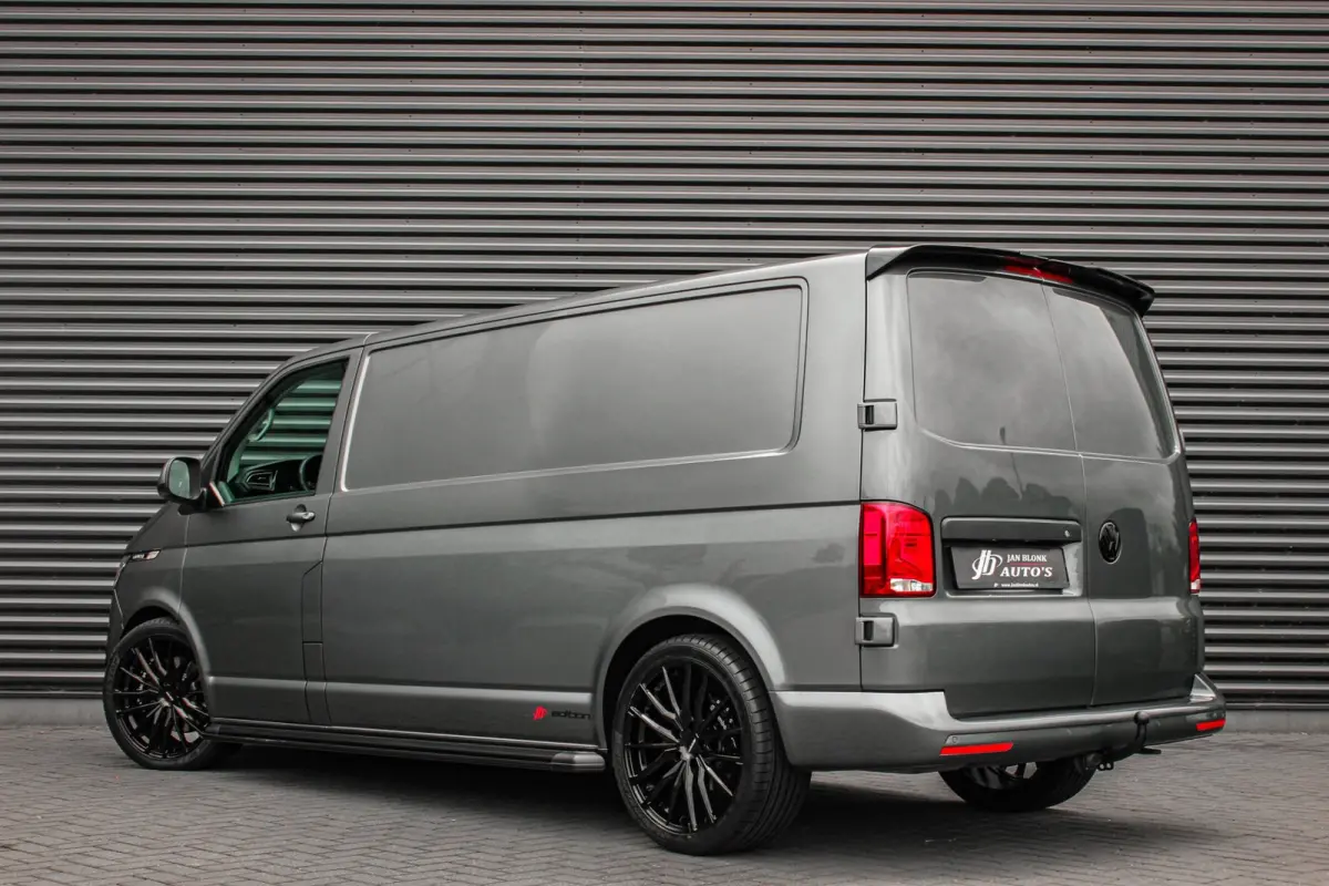 2.0 TDI L2H1 204PK JB-EDITION DSG / PDC / VERLAGINGSVEREN / LEDEREN BEKLEDING / FULL / APPLE CARPLAY /NAVI