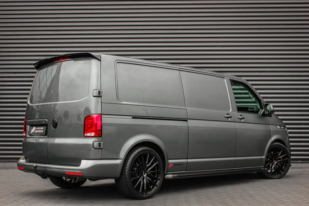 2.0 TDI L2H1 204PK JB-EDITION DSG / PDC / VERLAGINGSVEREN / LEDEREN BEKLEDING / FULL / APPLE CARPLAY /NAVI