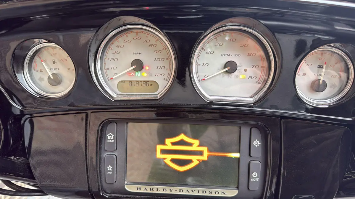 FLHXS Streetglide Street Glide  Special mat grijs blackout