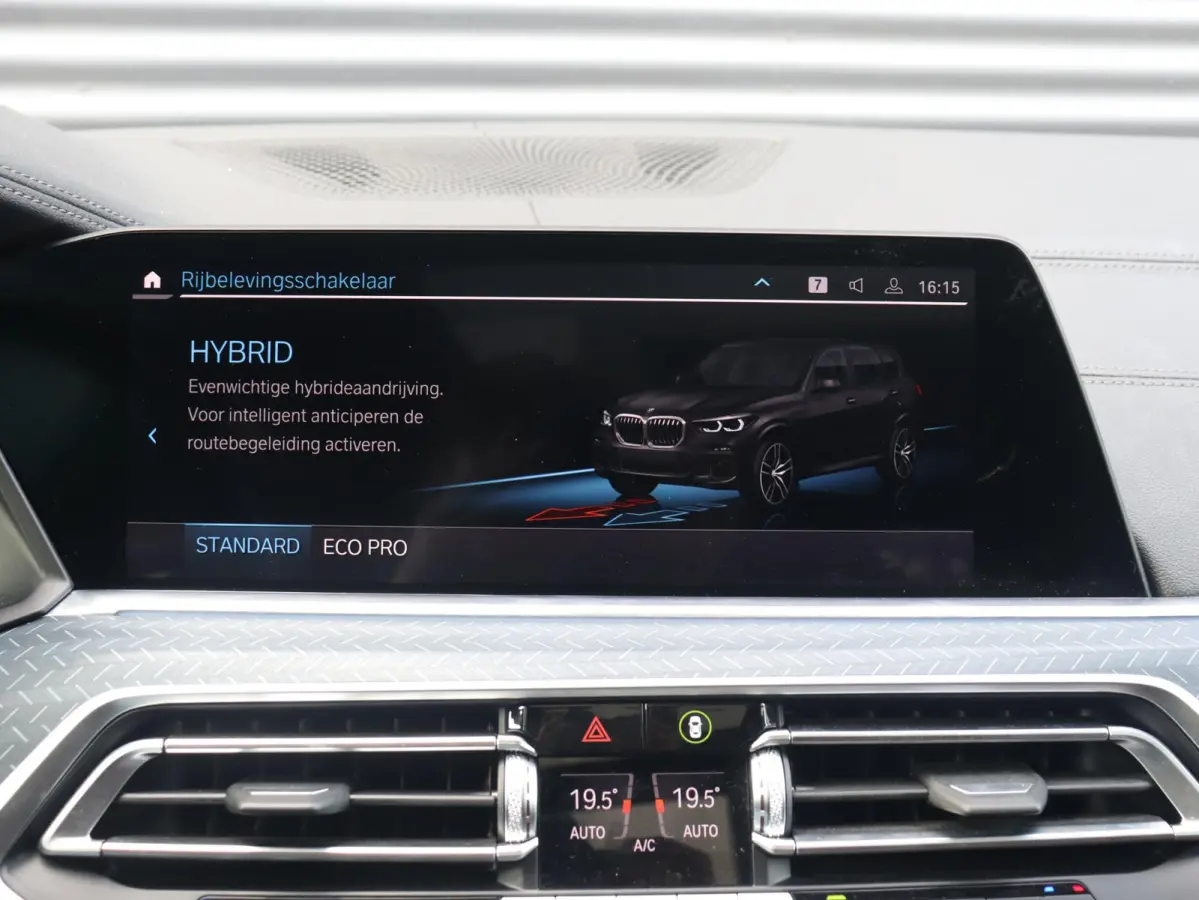 xDrive45e | High Executive | M Sportpakket | Panodak | Head-Up | Driving Assistant Prof. | Harman Kardon | Stoelventilatie | Parking Assistant Plus | SOH 87% | 22'' LMV