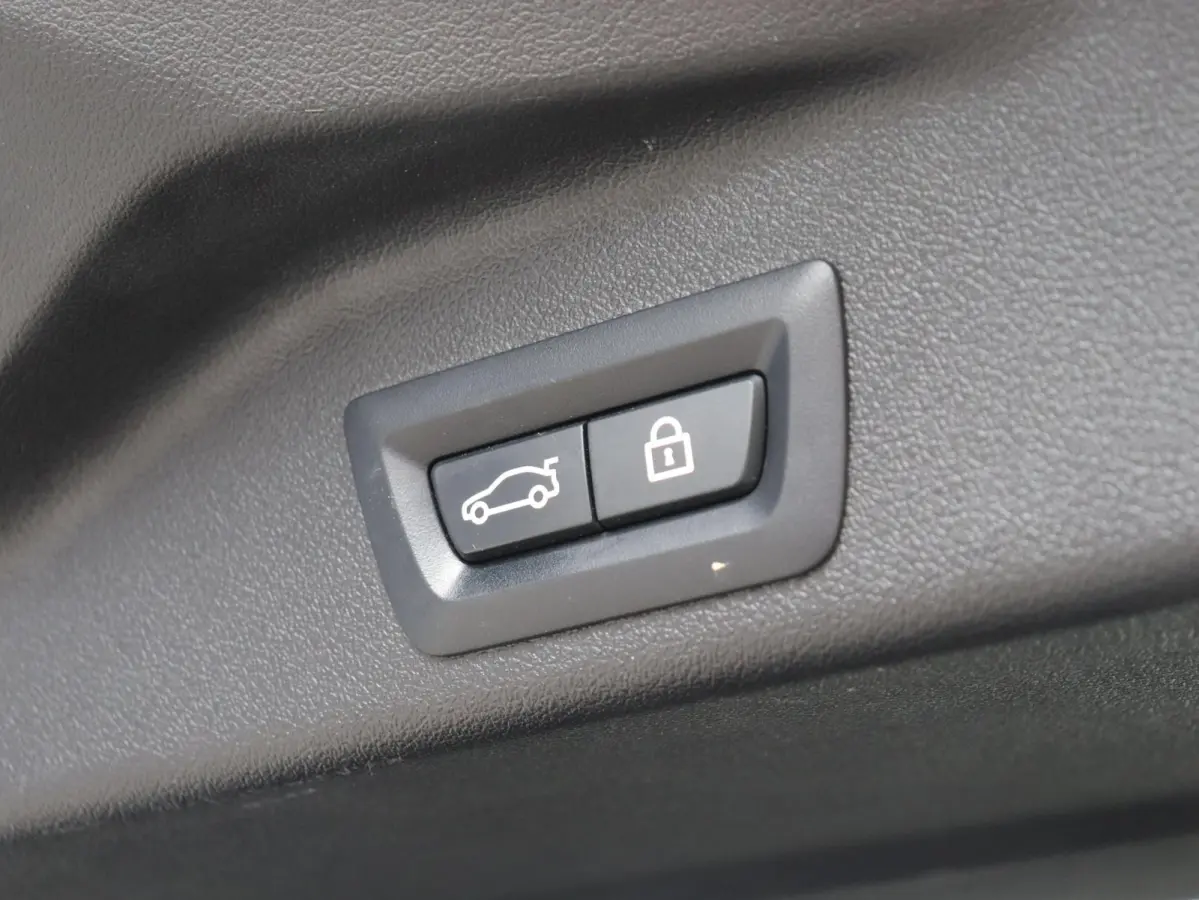 xDrive45e | High Executive | M Sportpakket | Panodak | Head-Up | Driving Assistant Prof. | Harman Kardon | Stoelventilatie | Parking Assistant Plus | SOH 87% | 22'' LMV