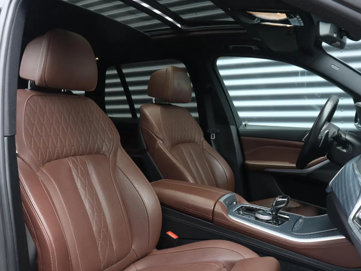 xDrive45e | High Executive | M Sportpakket | Panodak | Head-Up | Driving Assistant Prof. | Harman Kardon | Stoelventilatie | Parking Assistant Plus | SOH 87% | 22'' LMV