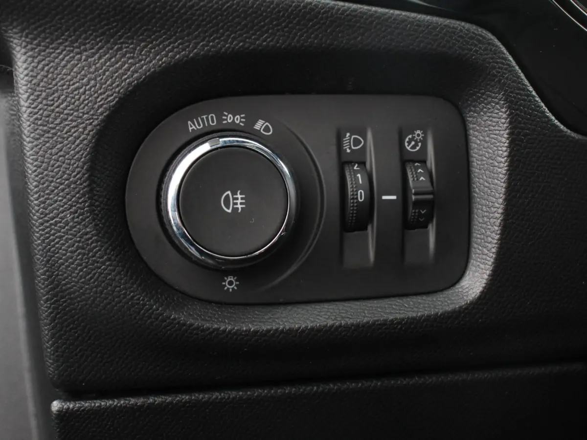1.2 Turbo GS Navigatie Apple Carplay/Android Auto Digitale Cockpit Airco Cruise Control Lichtmetalen Velgen Dab Lichtmetalen Velgen