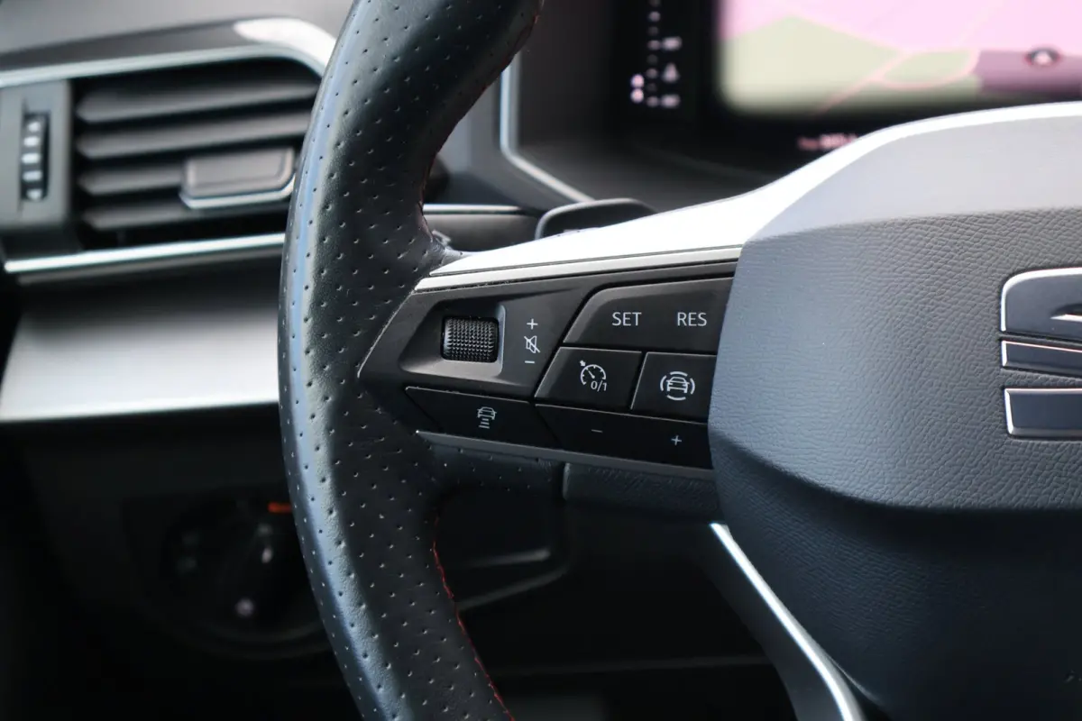 1.5 TSI FR Business 7pers DSG VIRTUAL l 360 l LEDER l ASSISTENTIE l SFEER l CARPLAY l ORG.NL l DEALER OND l 1e EIG