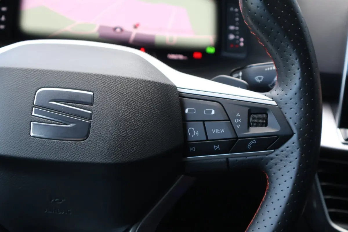 1.5 TSI FR Business 7pers DSG VIRTUAL l 360 l LEDER l ASSISTENTIE l SFEER l CARPLAY l ORG.NL l DEALER OND l 1e EIG