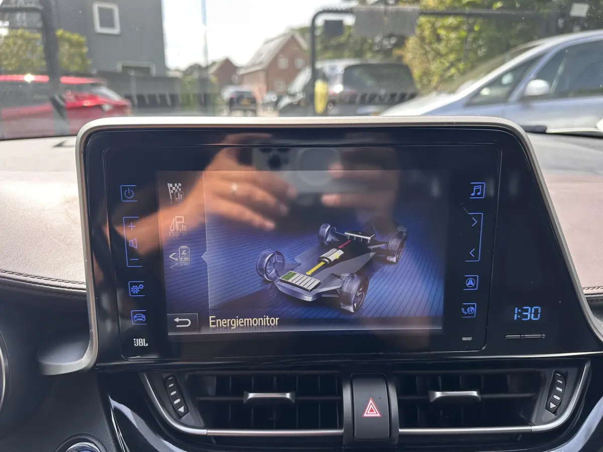 1.8 Hybrid Black Edition|Leder|Navi