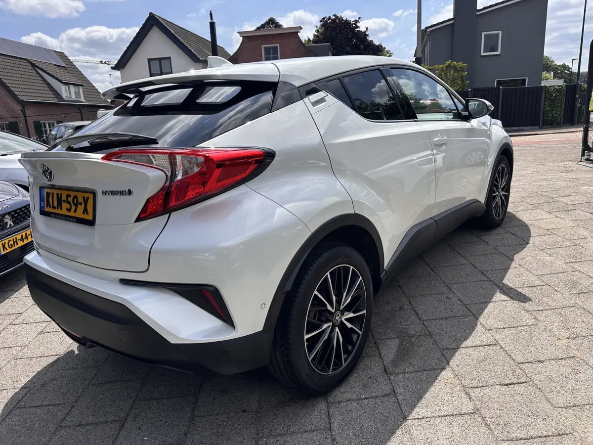 1.8 Hybrid Black Edition|Leder|Navi