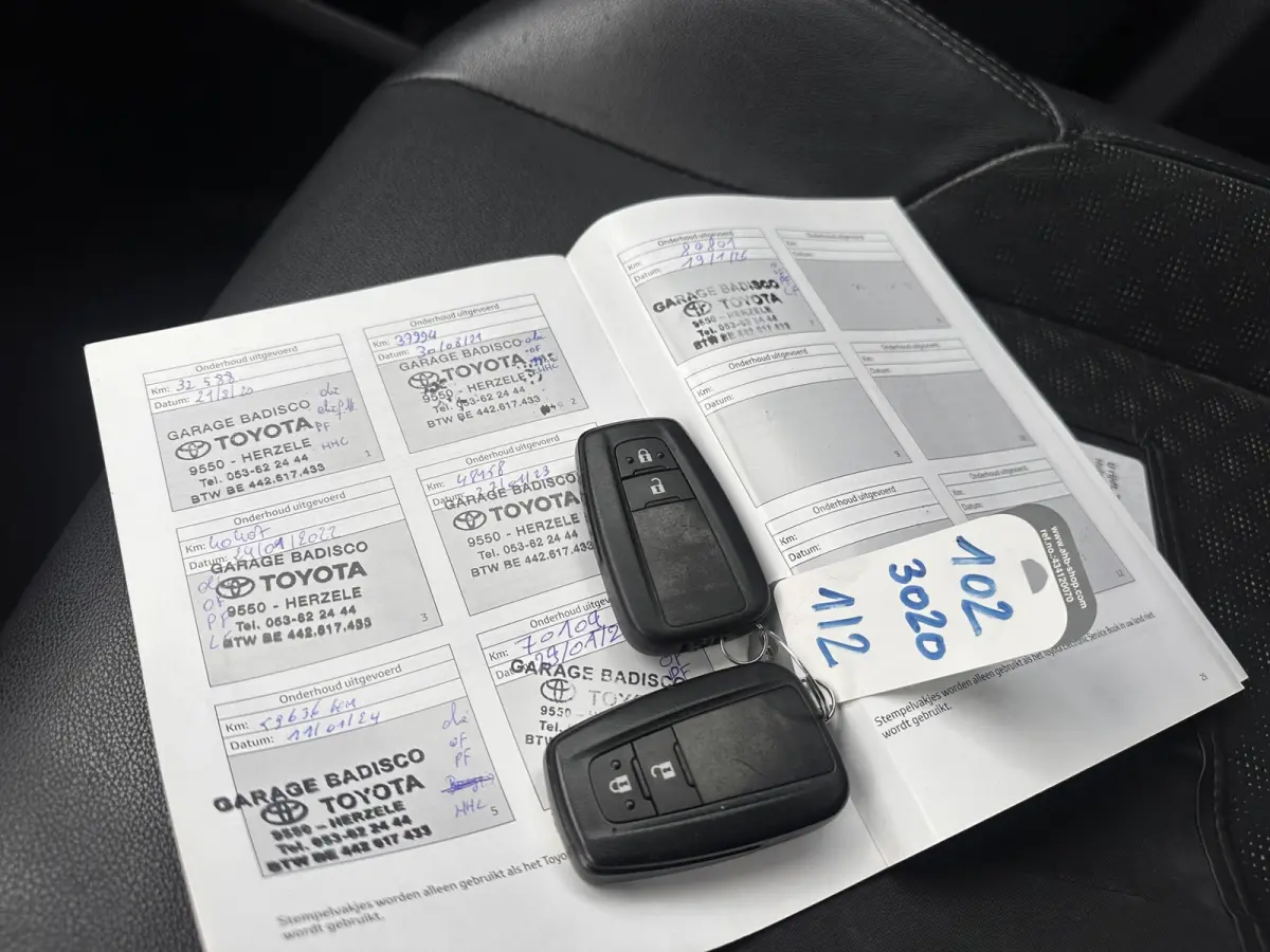 1.8 Hybrid Black Edition|Leder|Navi