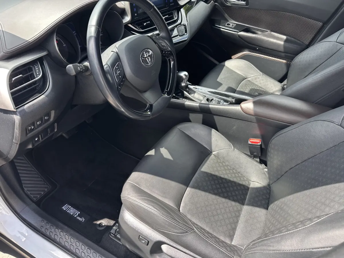 1.8 Hybrid Black Edition|Leder|Navi