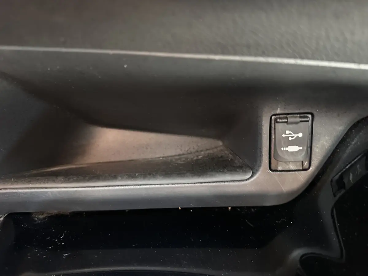 1.8 Hybrid Black Edition|Leder|Navi