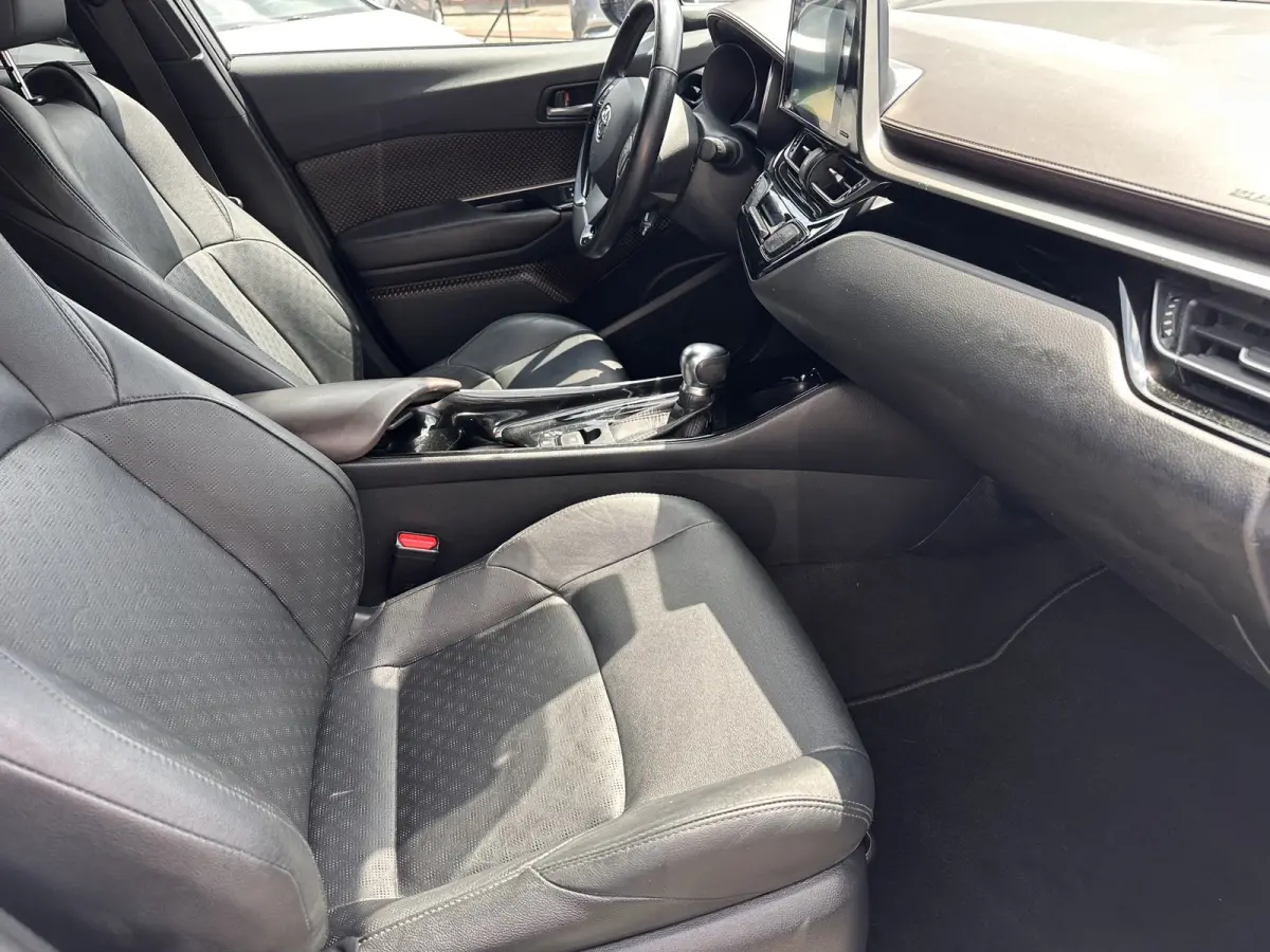 1.8 Hybrid Black Edition|Leder|Navi