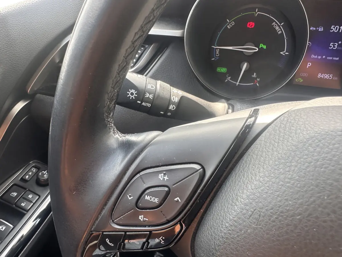 1.8 Hybrid Black Edition|Leder|Navi