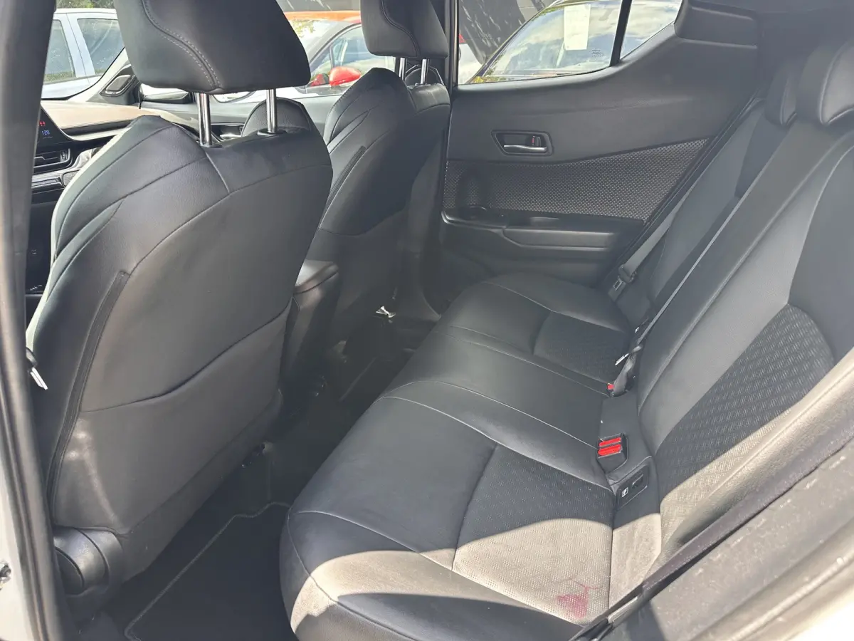 1.8 Hybrid Black Edition|Leder|Navi
