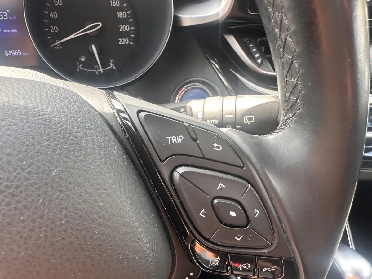 1.8 Hybrid Black Edition|Leder|Navi